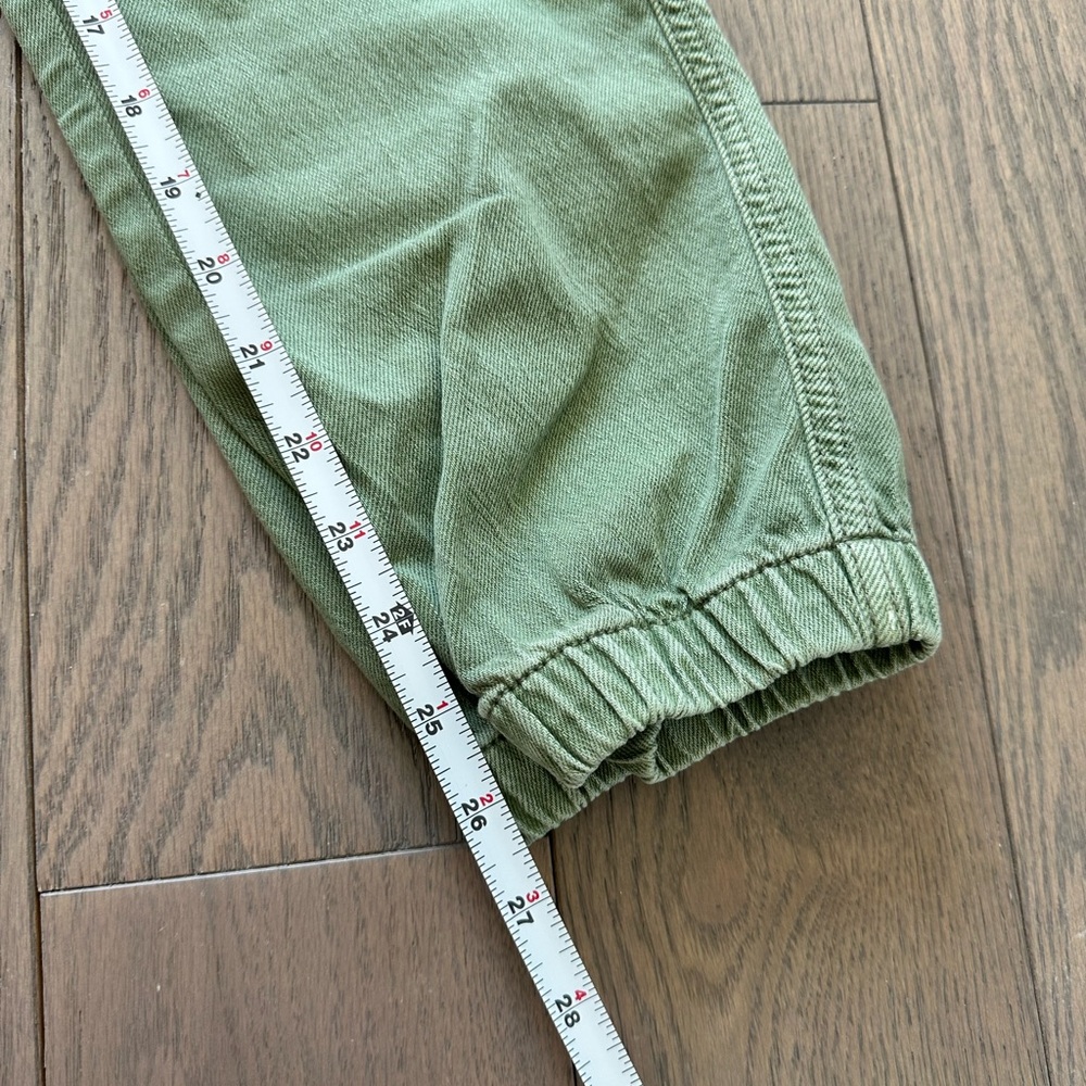 NWT American Eagle green jogger jeans! - Picture 4 of 5